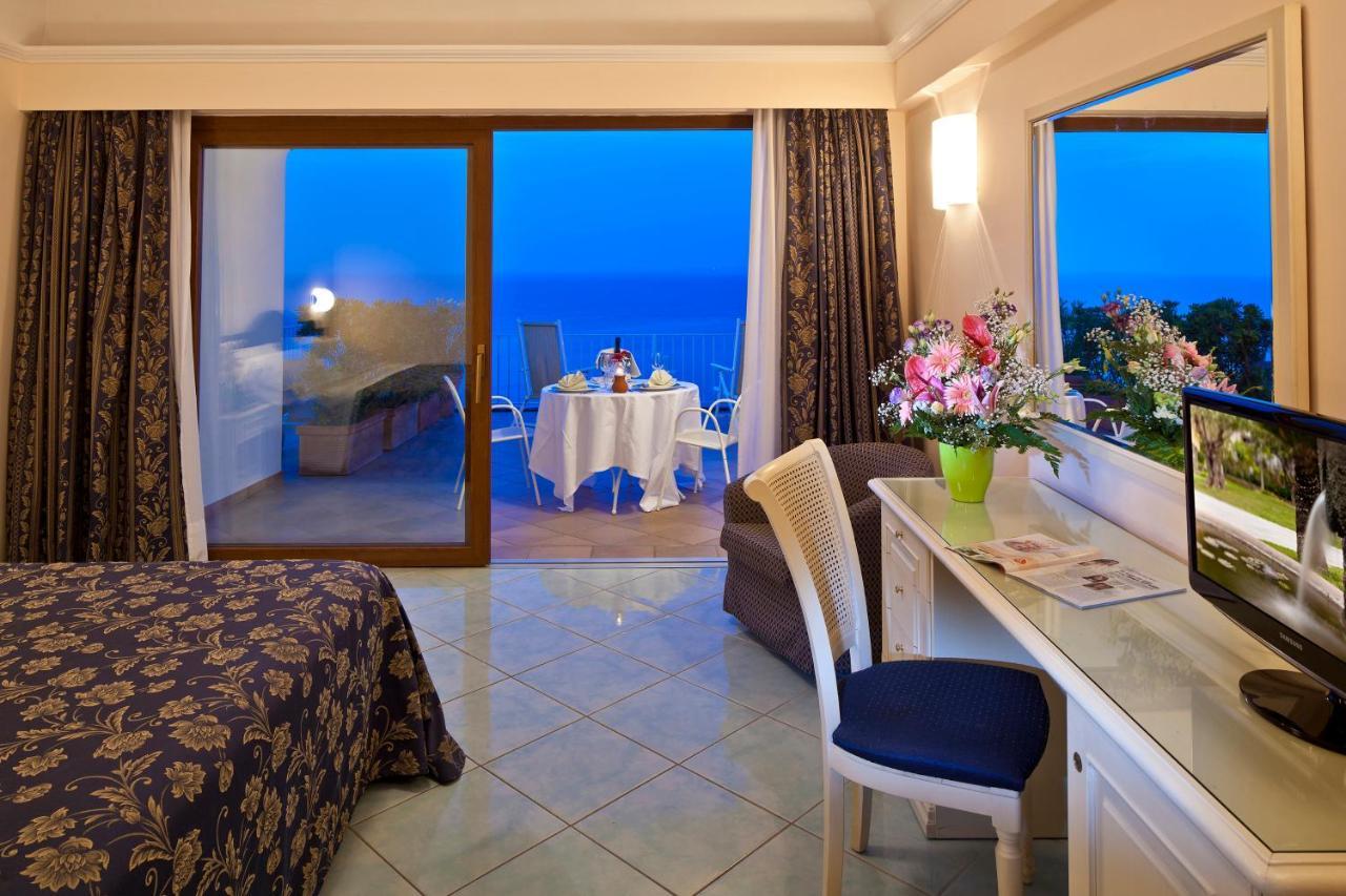 Le Querce Resort Sea Thermae & Spa Іскія Екстер'єр фото